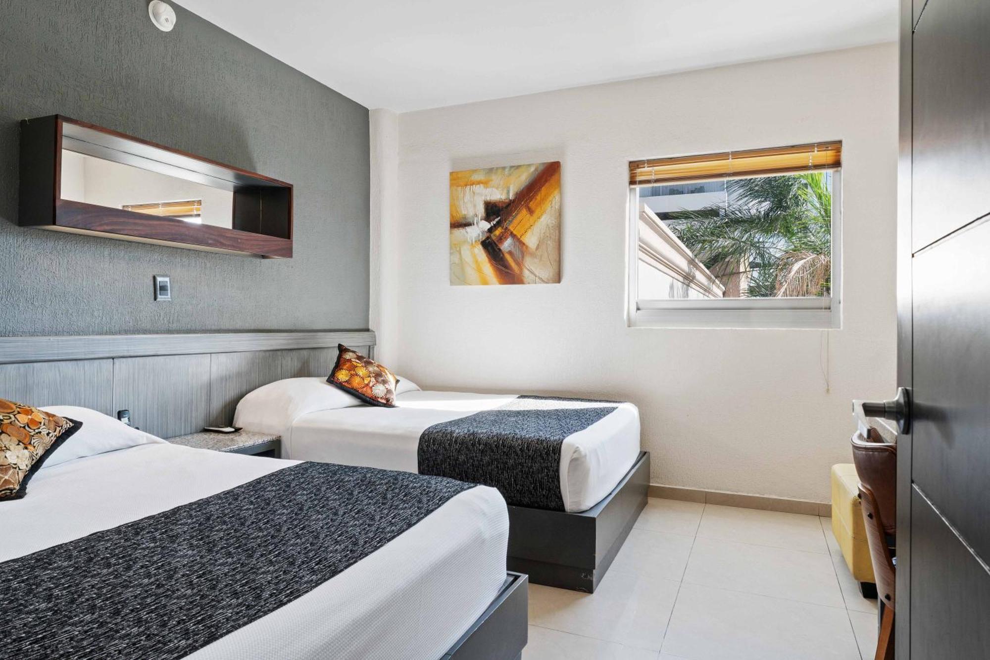 Homesuites Zaragoza Кульякан Экстерьер фото